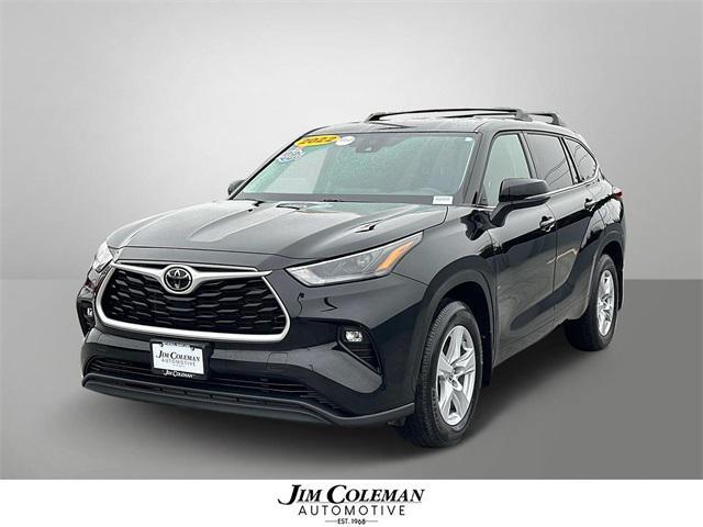 used 2022 Toyota Highlander car, priced at $30,900