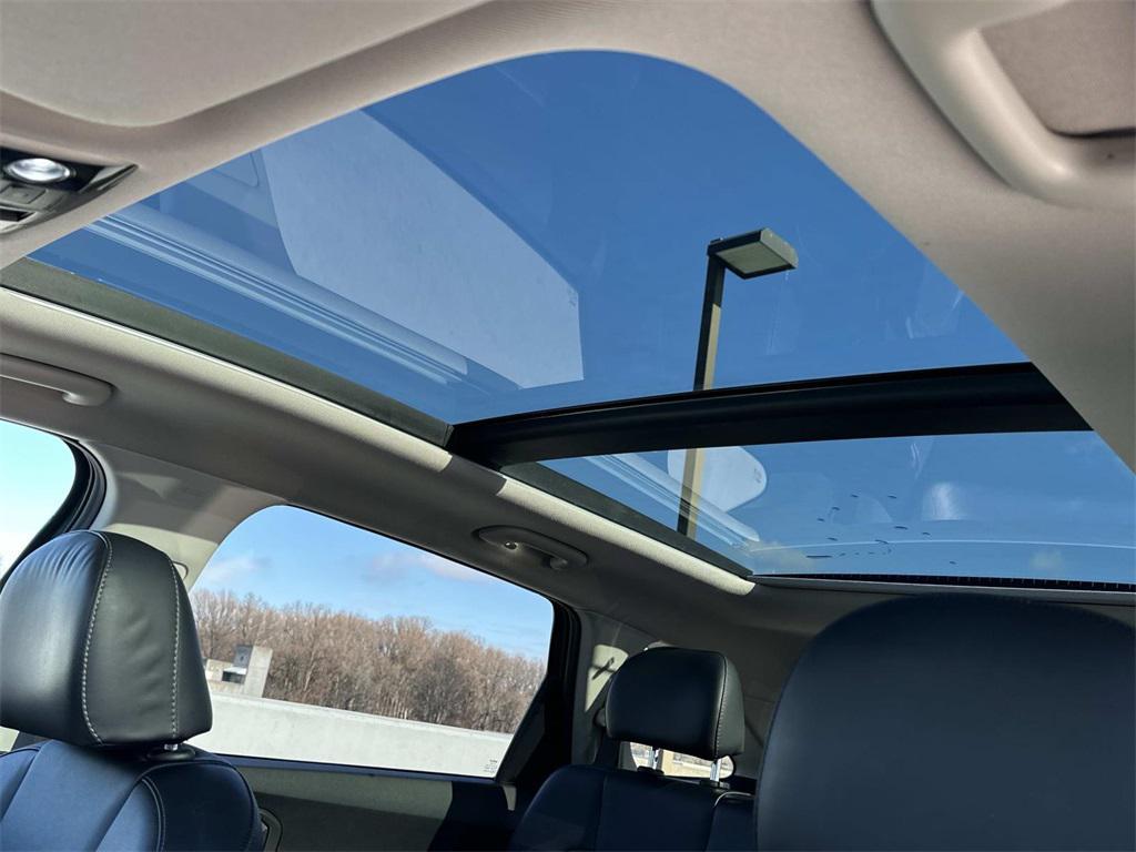 used 2022 Kia Sorento car, priced at $27,000