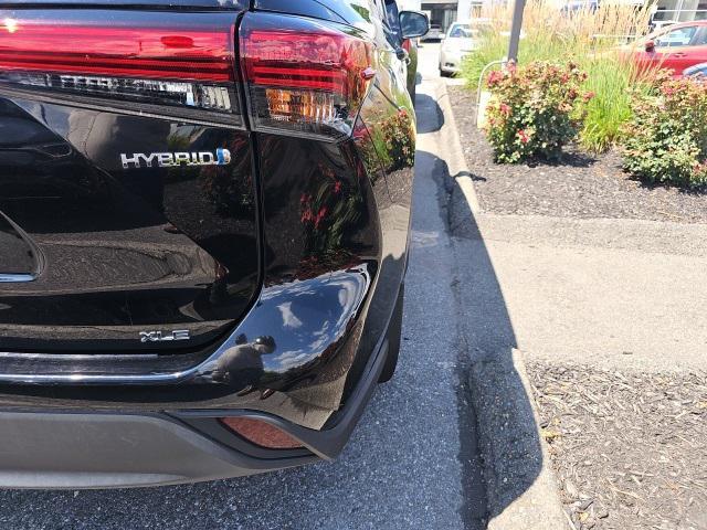 used 2021 Toyota Highlander Hybrid car, priced at $41,000