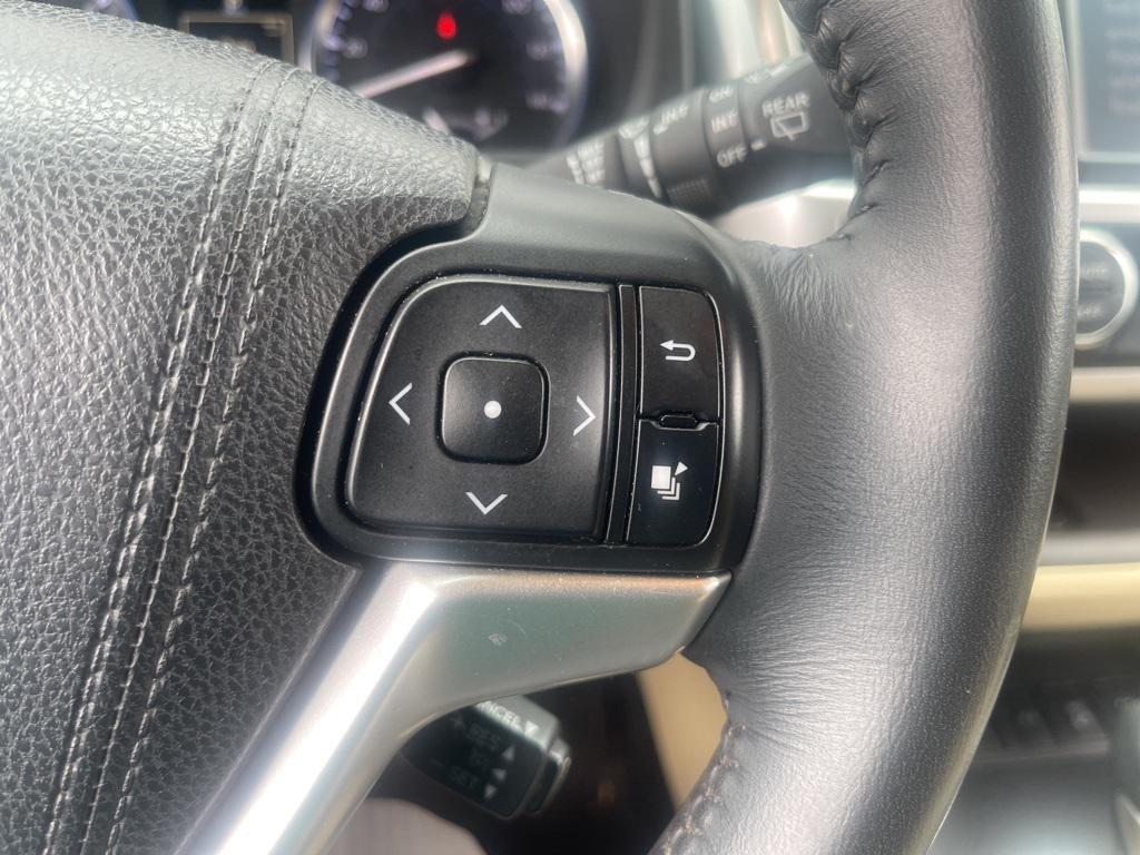 used 2015 Toyota Highlander car, priced at $23,000