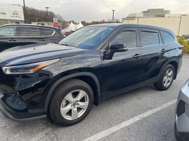 used 2021 Toyota Highlander car, priced at $31,500