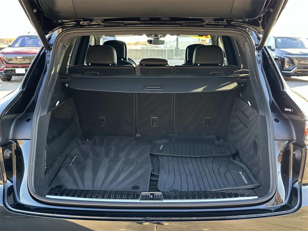used 2022 Porsche Cayenne car, priced at $53,500