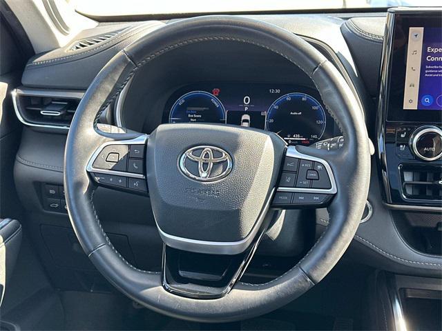 used 2023 Toyota Highlander Hybrid car, priced at $49,900