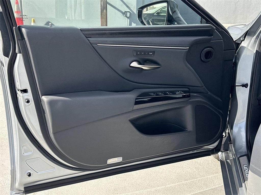 used 2023 Lexus ES 350 car, priced at $40,500