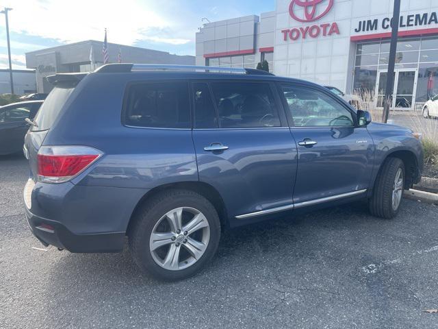 used 2013 Toyota Highlander car, priced at $17,800