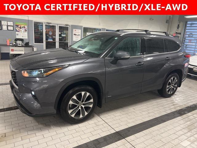 used 2022 Toyota Highlander Hybrid car, priced at $41,000