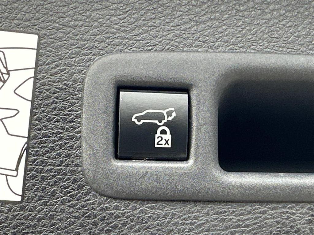 used 2024 Toyota Sienna car, priced at $51,750