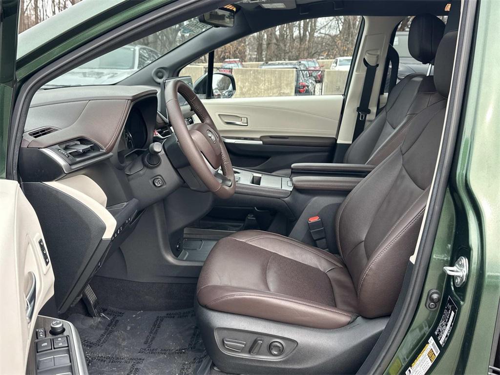 used 2024 Toyota Sienna car, priced at $51,750