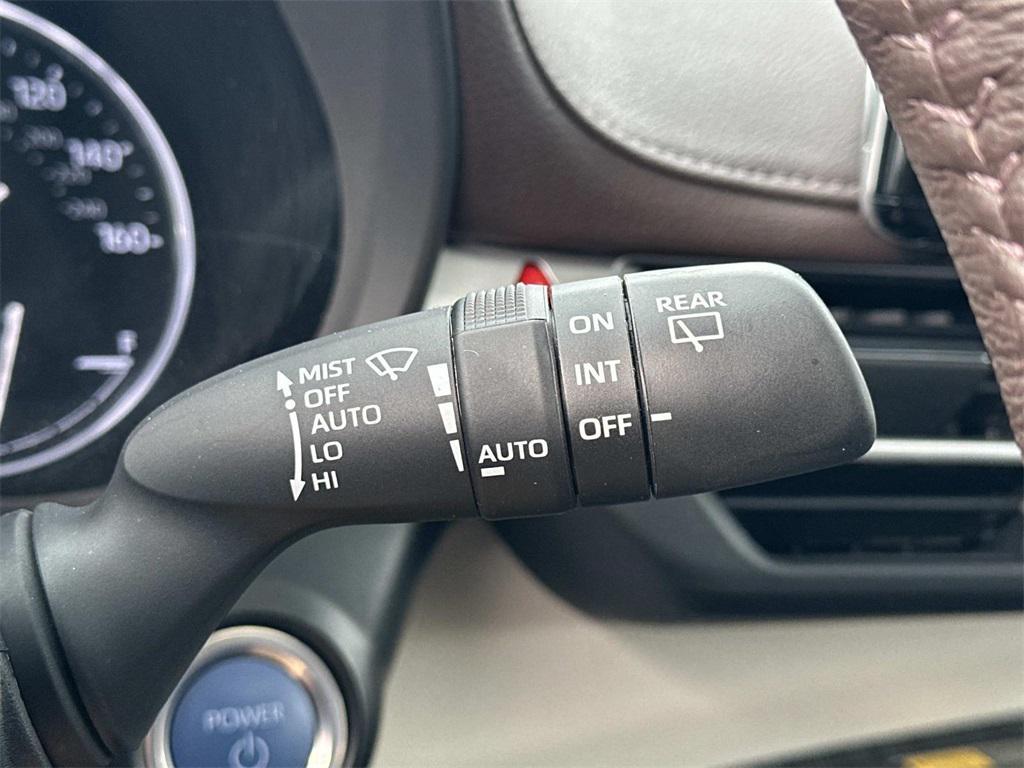 used 2024 Toyota Sienna car, priced at $51,750