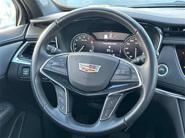 used 2022 Cadillac XT5 car, priced at $34,997