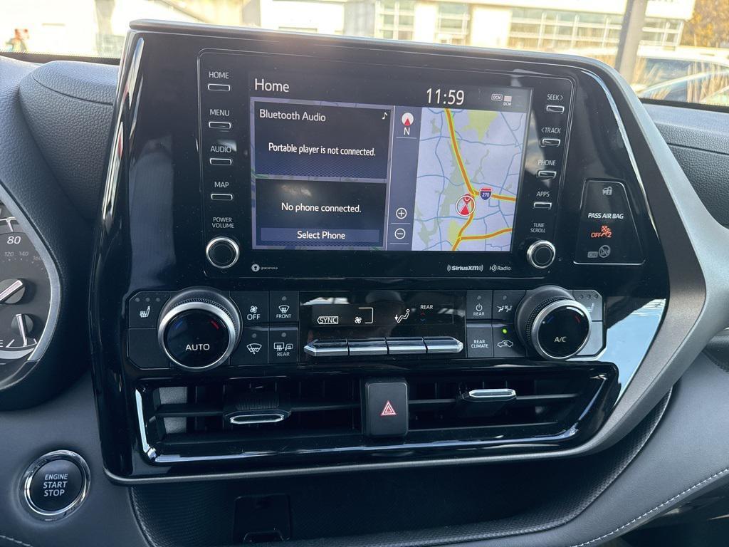 used 2022 Toyota Highlander car, priced at $35,000