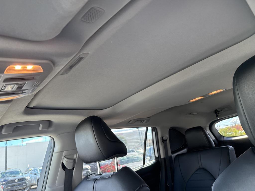 used 2022 Toyota Highlander car, priced at $35,000