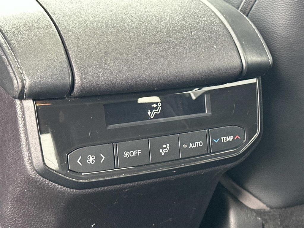 used 2023 Toyota Highlander car, priced at $39,500
