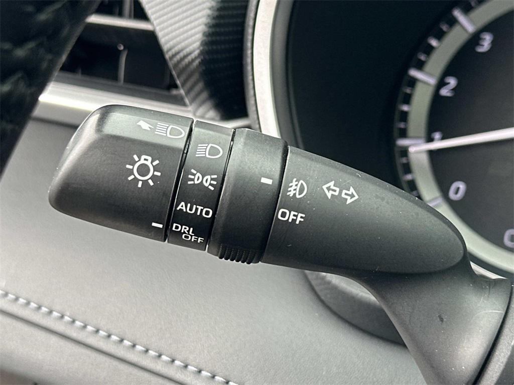 used 2023 Toyota Highlander car, priced at $39,500