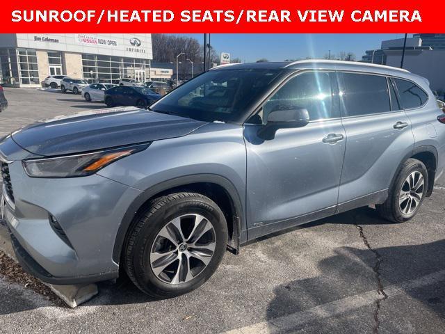 used 2022 Toyota Highlander Hybrid car, priced at $40,000