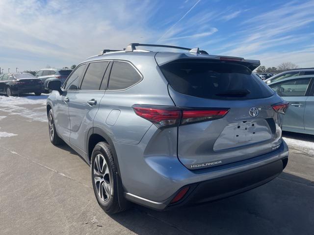 used 2020 Toyota Highlander car, priced at $34,500