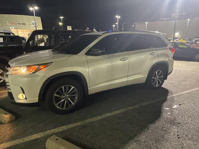 used 2018 Toyota Highlander car, priced at $24,997