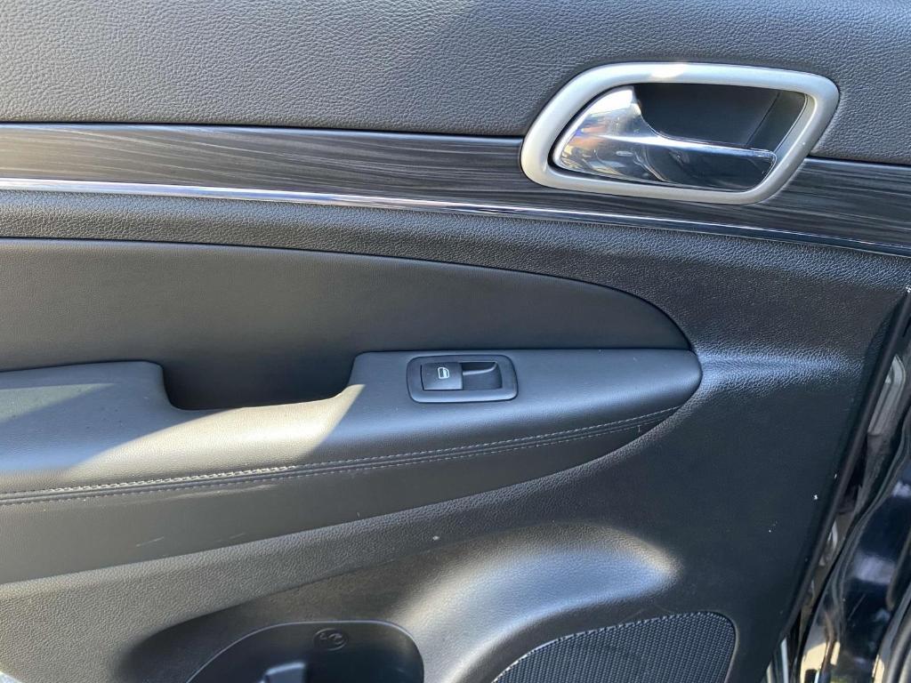 used 2022 Jeep Grand Cherokee WK car, priced at $25,788