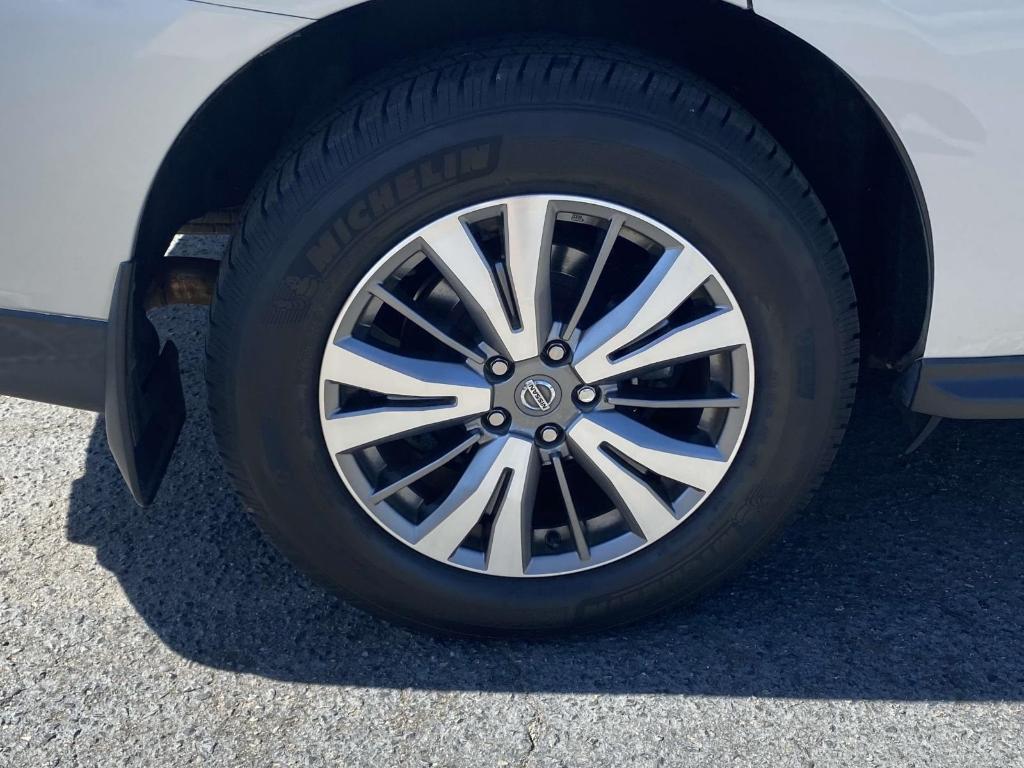 used 2019 Nissan Pathfinder car