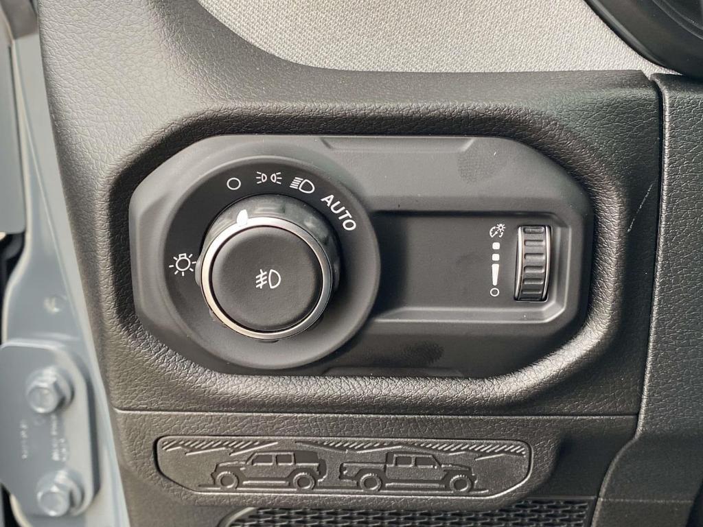 new 2025 Jeep Wrangler car, priced at $47,045