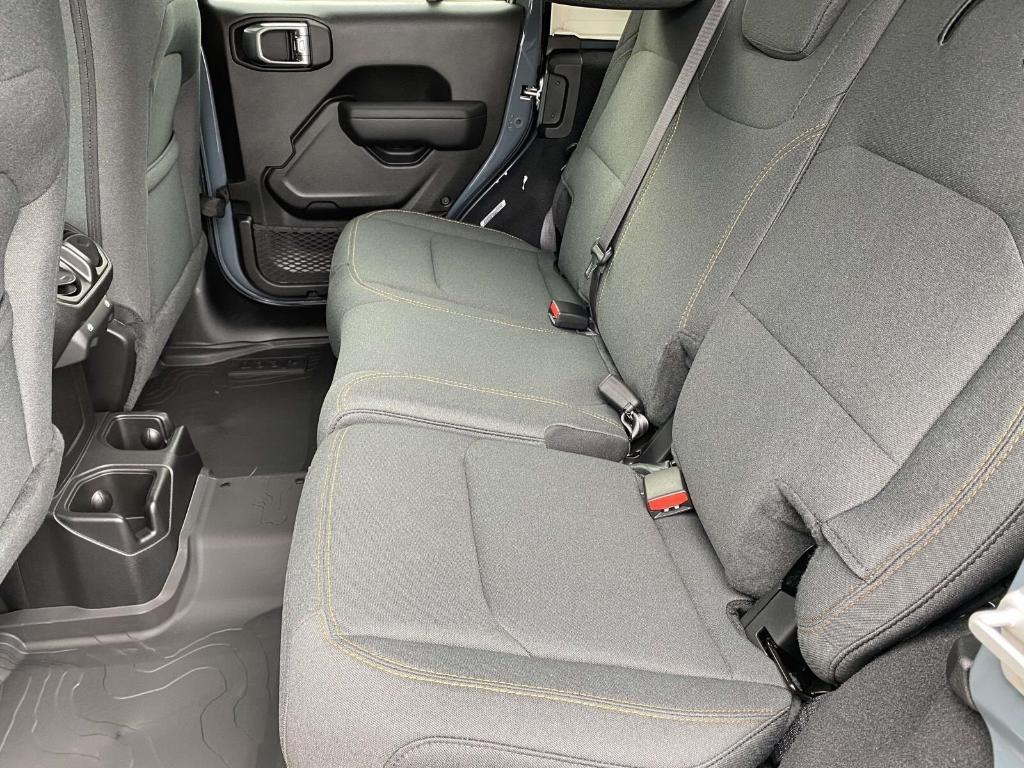 new 2025 Jeep Wrangler car, priced at $47,045