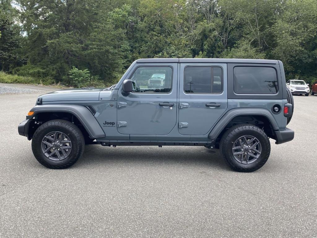 new 2025 Jeep Wrangler car, priced at $47,045