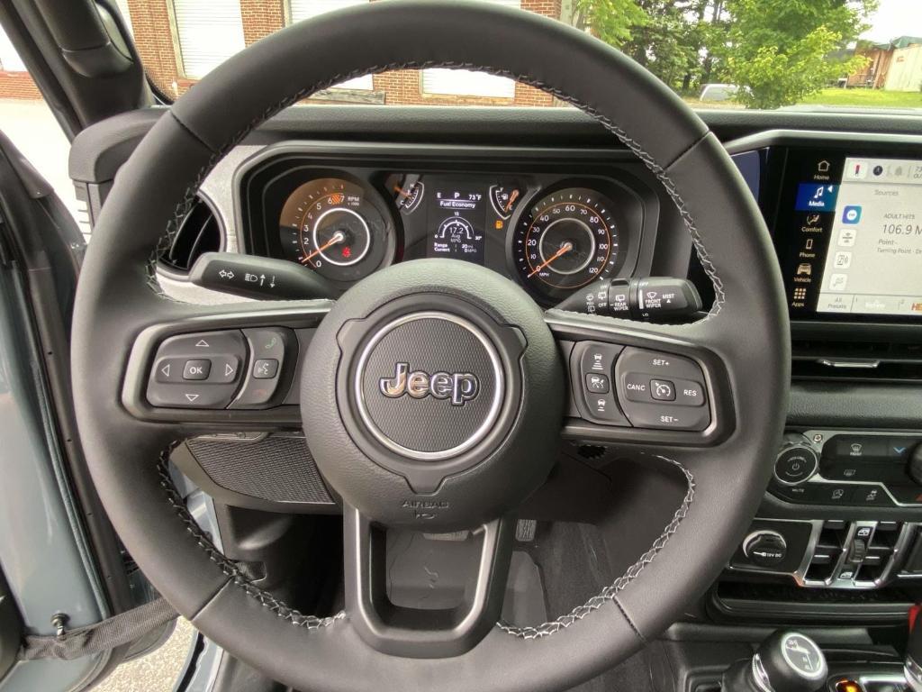 new 2025 Jeep Wrangler car, priced at $47,045