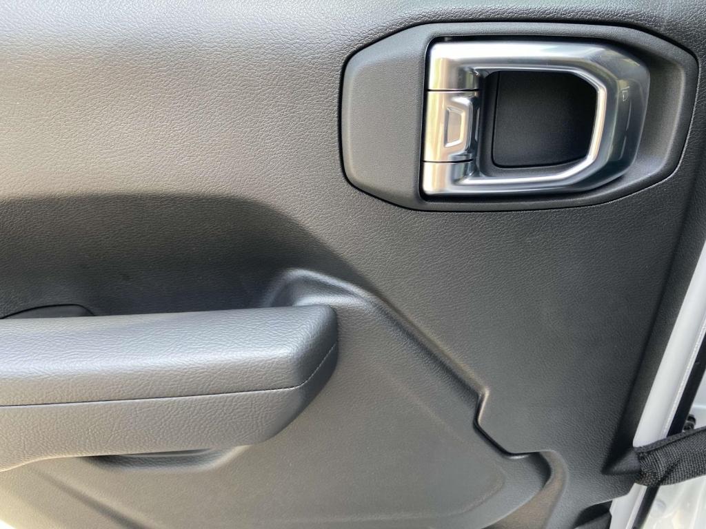 new 2025 Jeep Wrangler car, priced at $54,510