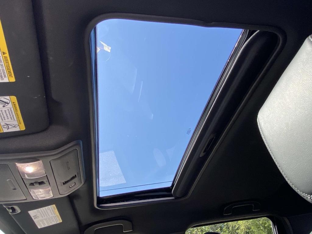 used 2022 Nissan Frontier car, priced at $31,999