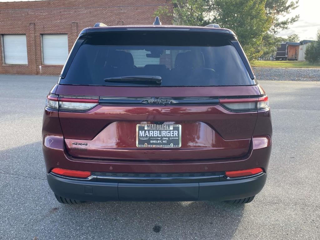 new 2025 Jeep Grand Cherokee car, priced at $45,956