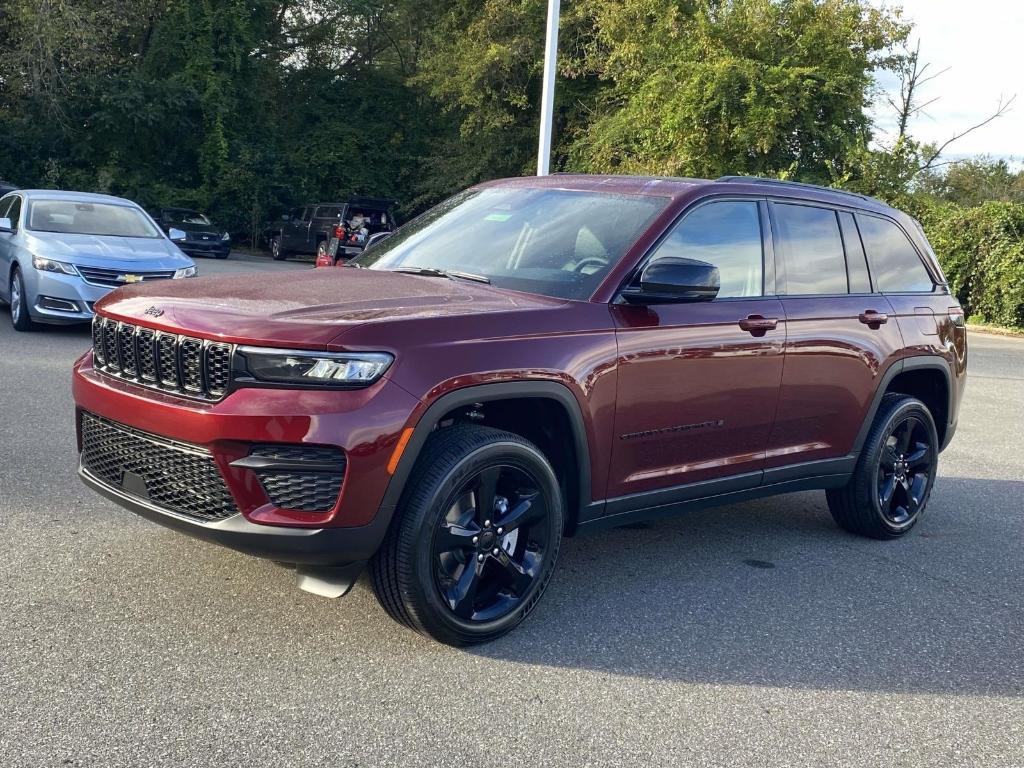 new 2025 Jeep Grand Cherokee car, priced at $45,956