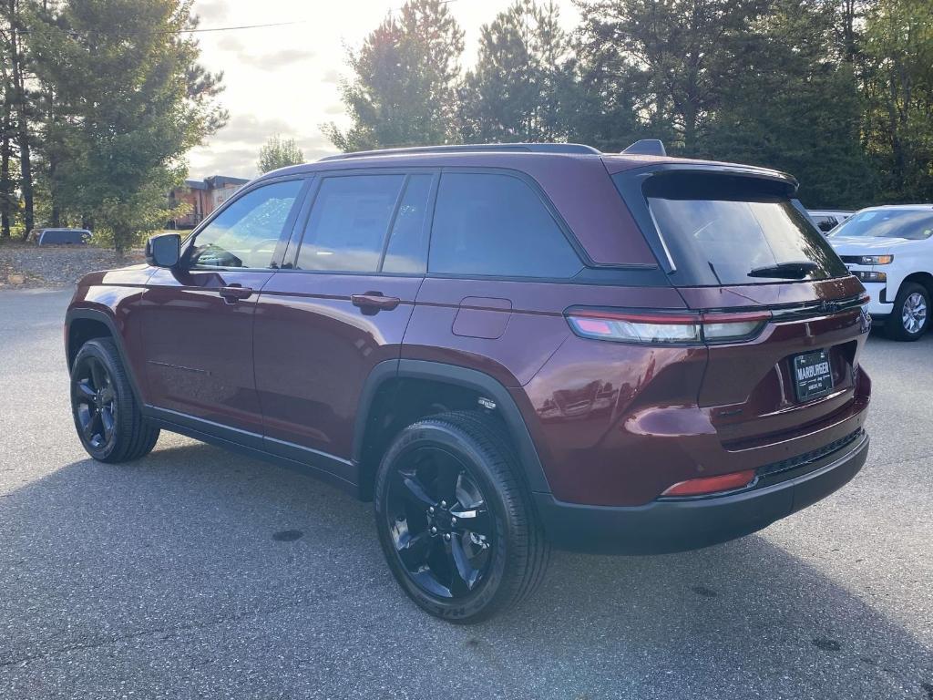new 2025 Jeep Grand Cherokee car, priced at $45,956