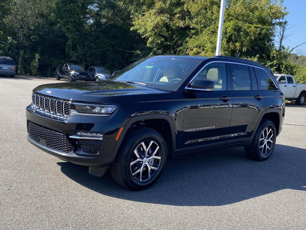 new 2025 Jeep Grand Cherokee car, priced at $44,260