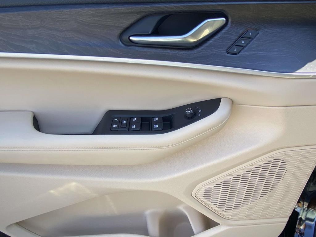 new 2025 Jeep Grand Cherokee car, priced at $44,260