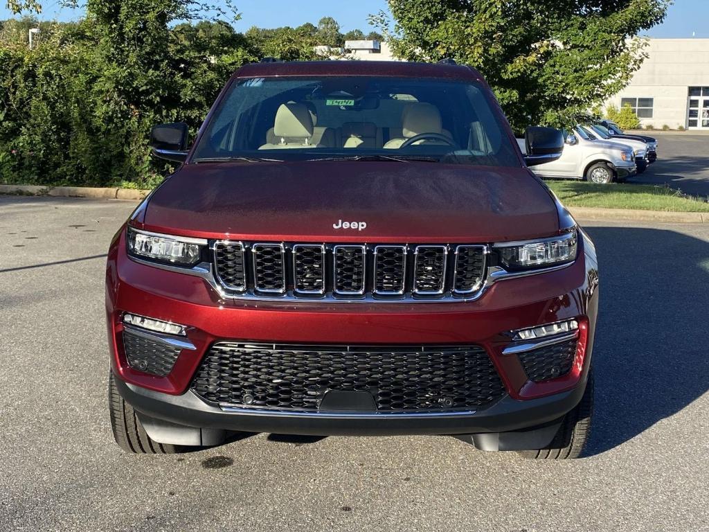 new 2025 Jeep Grand Cherokee car, priced at $49,977