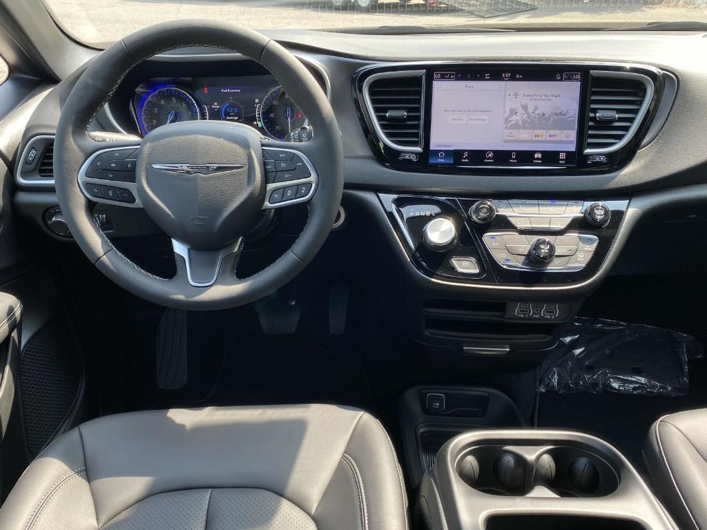 new 2025 Chrysler Voyager car, priced at $40,113