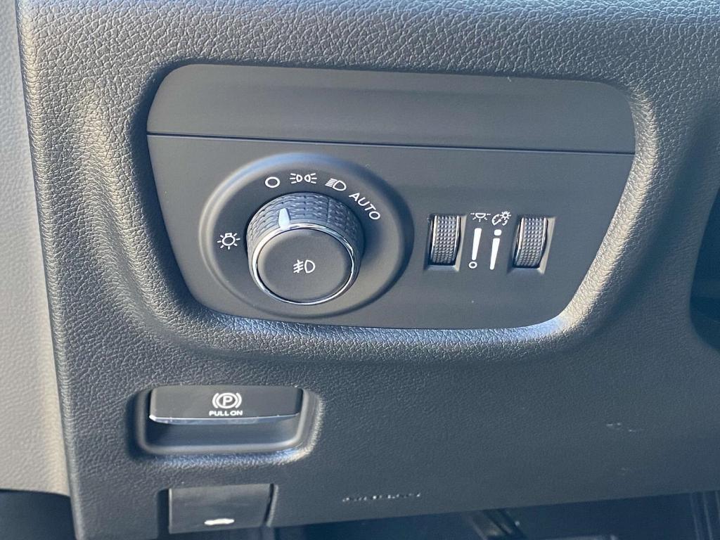 new 2025 Jeep Grand Cherokee L car, priced at $43,495