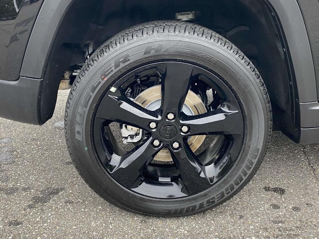 new 2025 Jeep Grand Cherokee car, priced at $44,652