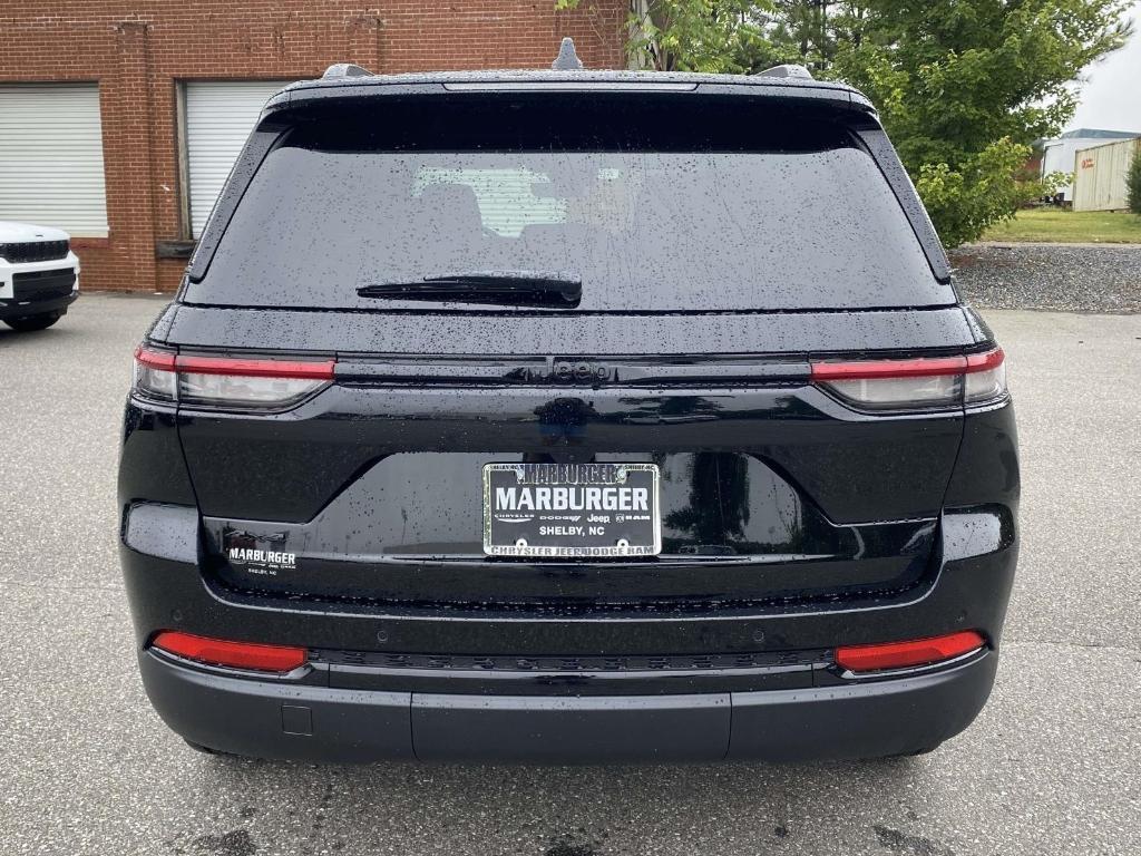 new 2025 Jeep Grand Cherokee car, priced at $44,652