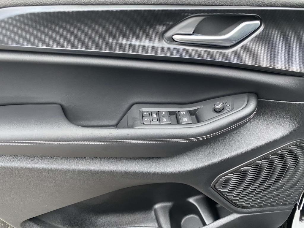 new 2025 Jeep Grand Cherokee car, priced at $44,652