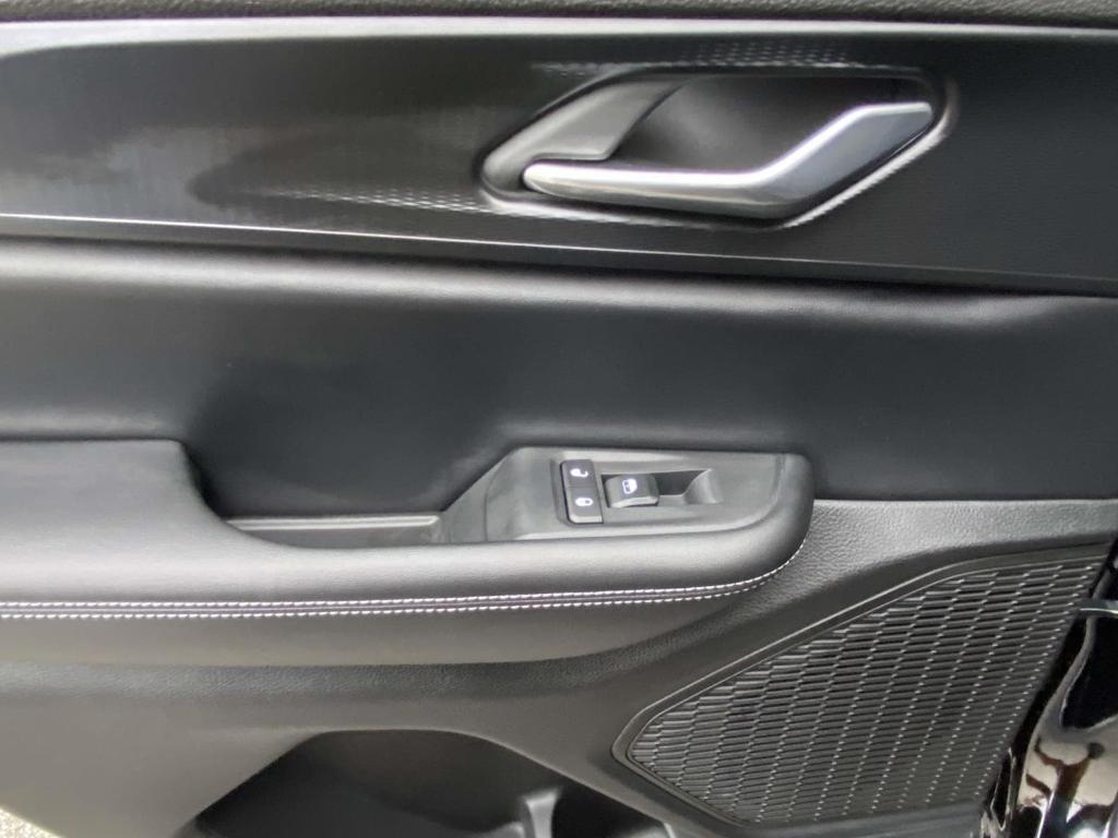 new 2025 Jeep Grand Cherokee car, priced at $44,652