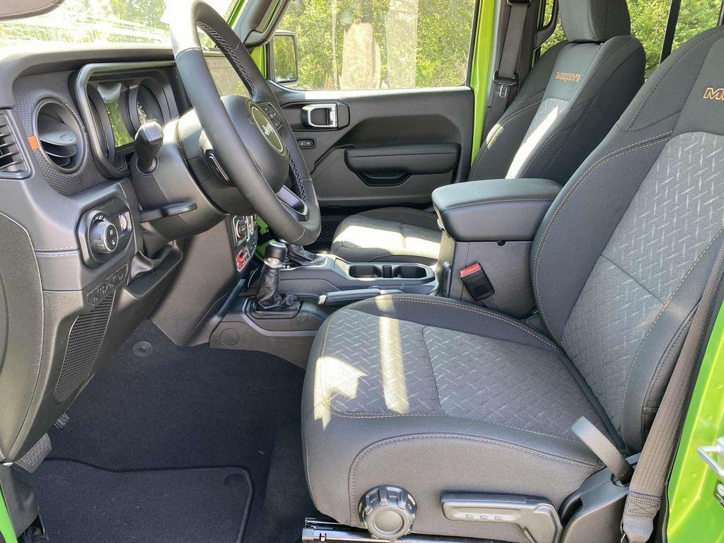 new 2025 Jeep Gladiator car, priced at $60,050