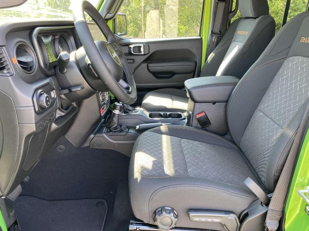 new 2025 Jeep Gladiator car, priced at $52,941