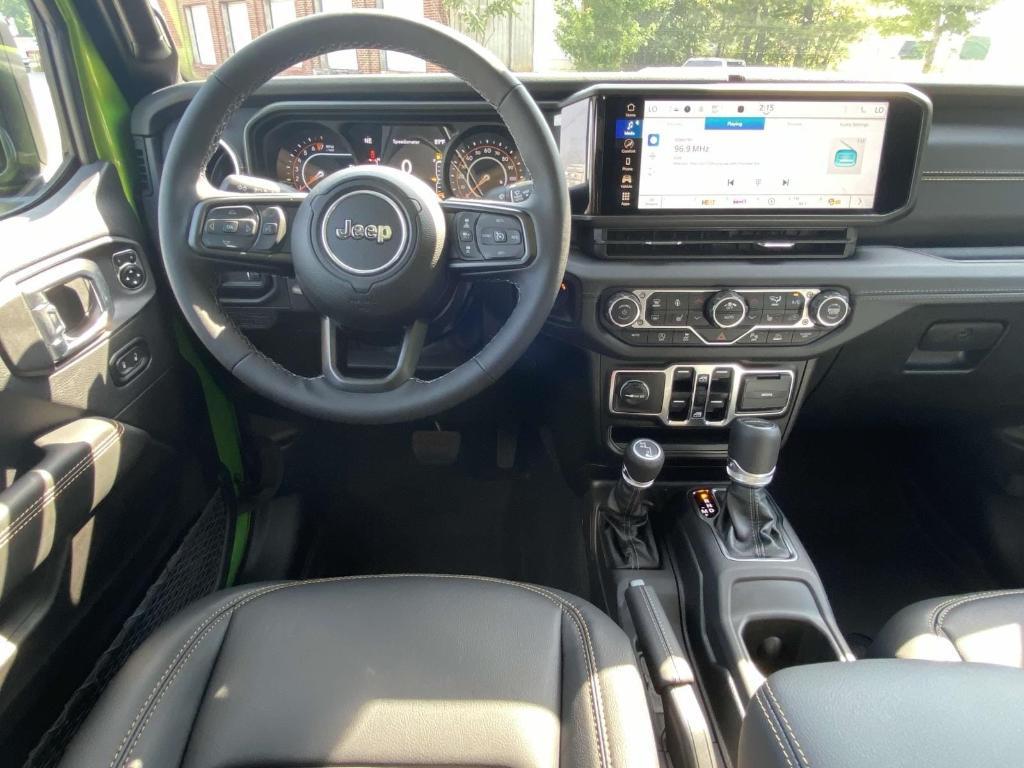 new 2025 Jeep Gladiator car, priced at $47,317