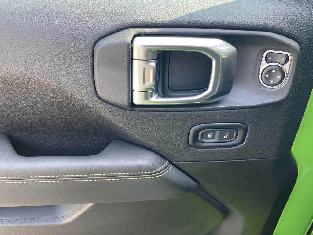 new 2025 Jeep Gladiator car, priced at $47,317