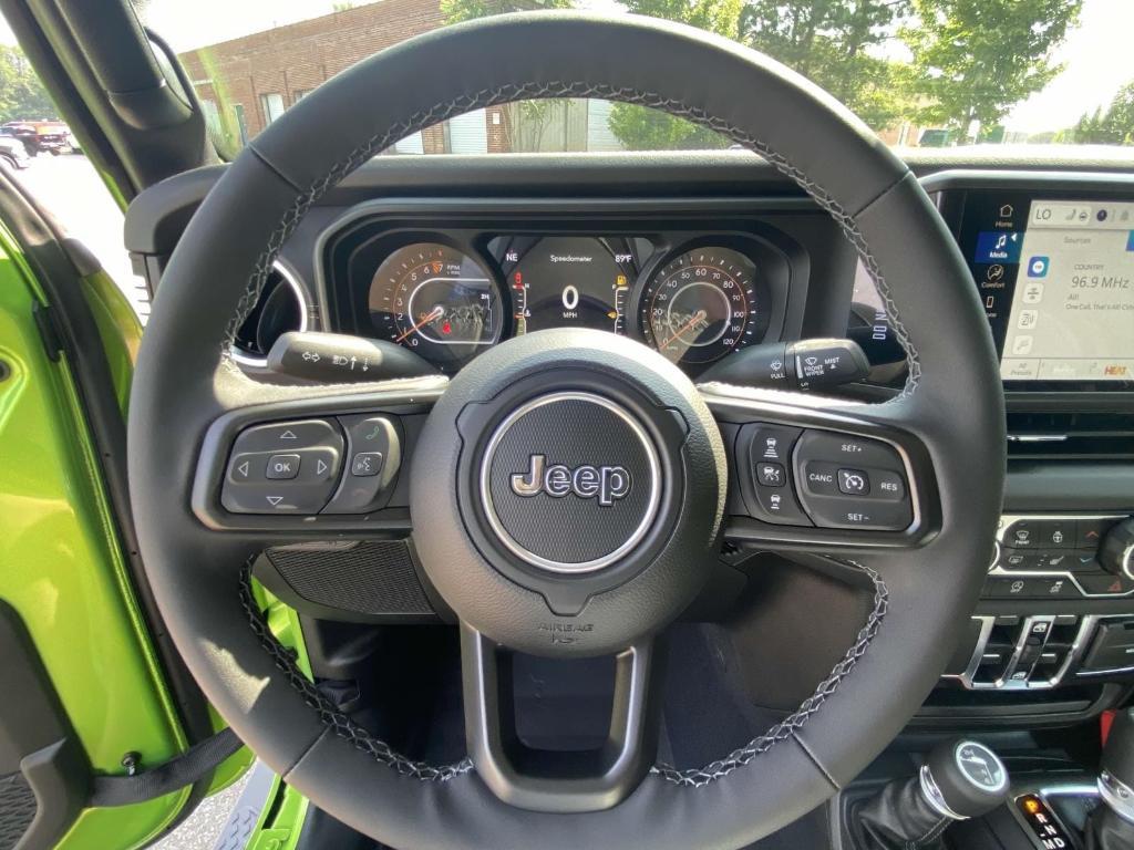 new 2025 Jeep Gladiator car, priced at $47,317