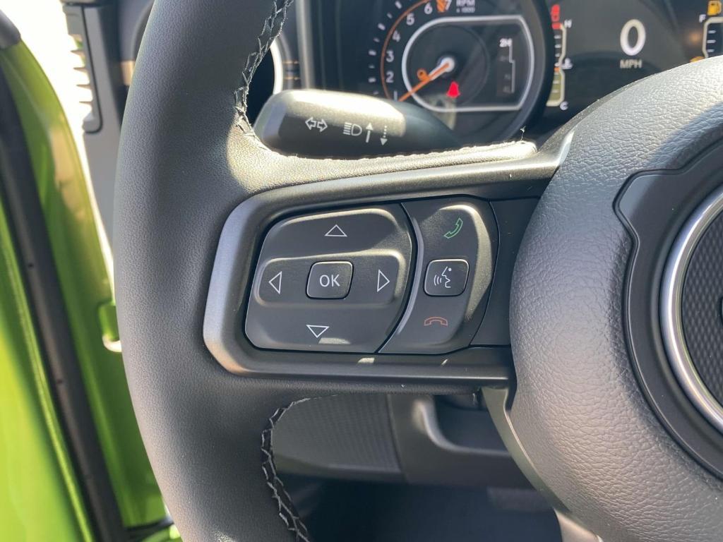 new 2025 Jeep Gladiator car, priced at $47,317