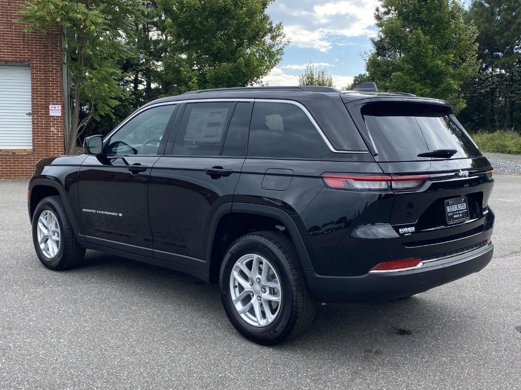 new 2025 Jeep Grand Cherokee car, priced at $38,125