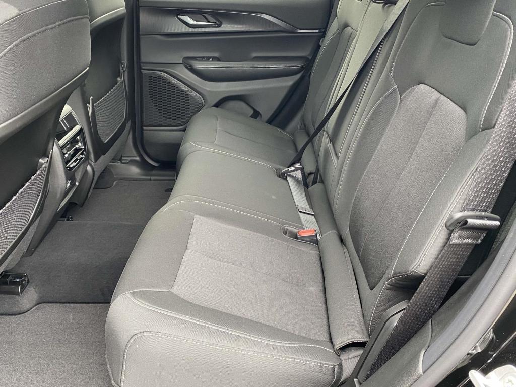 new 2025 Jeep Grand Cherokee car, priced at $38,125