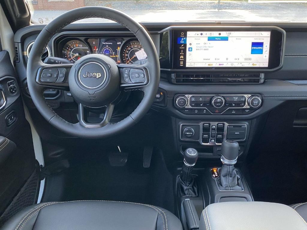new 2025 Jeep Gladiator car, priced at $46,860